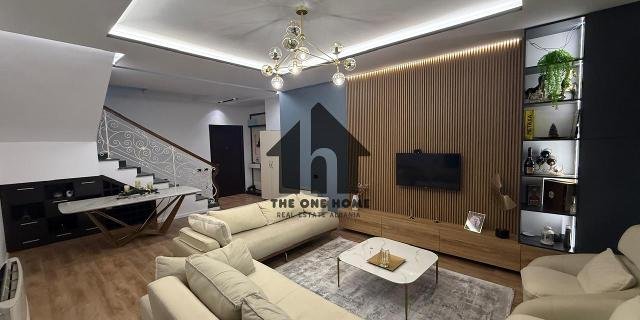 Dublex 3+1+3+2Poste Parkimi / Kodra Diellit . (prane Unazes)