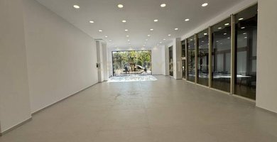  166m²